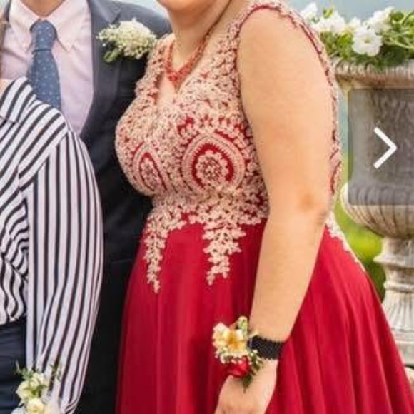 Prom/pageant dress - Picture 4 of 4